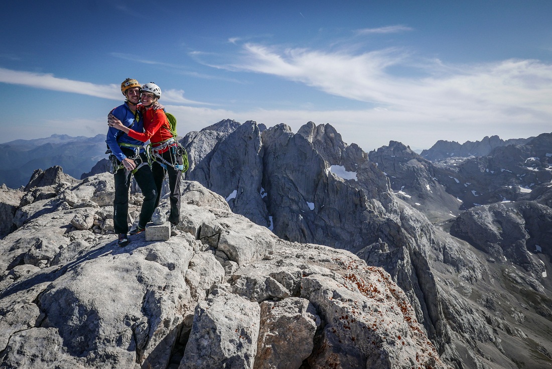 Della Bordella con Arianna Colliard en los bellísimos Picos de Europa (España).