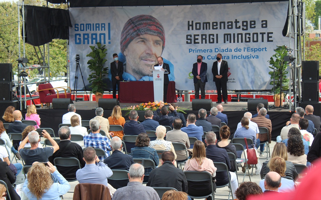 La familia de Sergi Mingote y su pueblo Parets, rindieron un merecido homenaje.