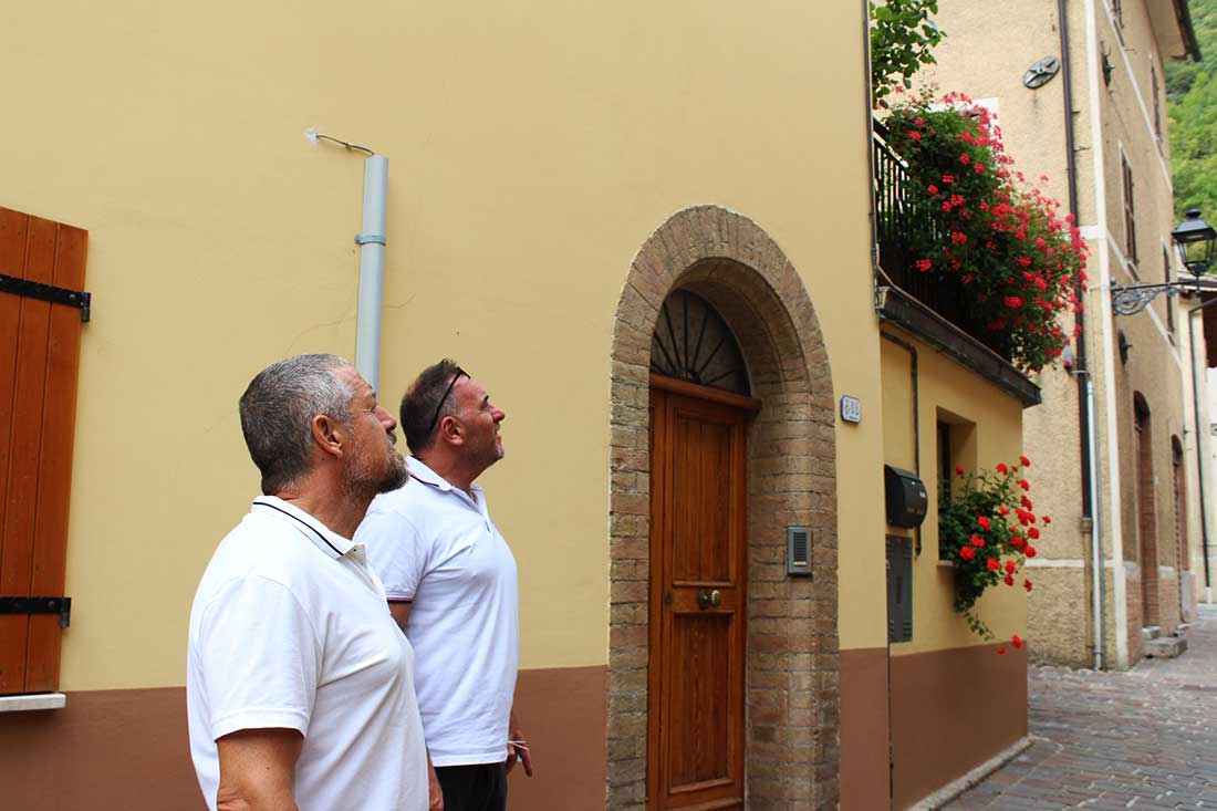 Los montañistas de los Apeninos que con su sueño andino ayudaron al remoto paesino.