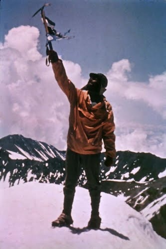 Juan Bello, en la cima del nevado Excelsior, el 10 de enero de 1964.