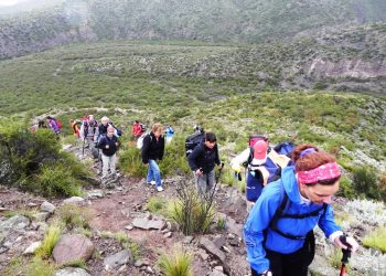 DESCUBRIR LAS CUMBRES MÁS CERCANAS