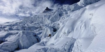 Impresionante vista general del último tramo hacia la cumbre. (Foto: Juan P. Sarjanovich)
