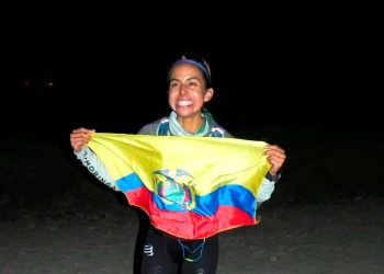 La ecuatoriana Daniela Sandoval batió el récord femenino en Aconcagua - Foto: Revista Cumbres