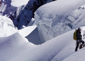 Cruzando la penúltima grieta antes de ingresar al canal.