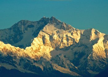 Kanchenjunga: Intentarán el primer ascenso argentino