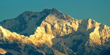 Kanchenjunga: Intentarán el primer ascenso argentino