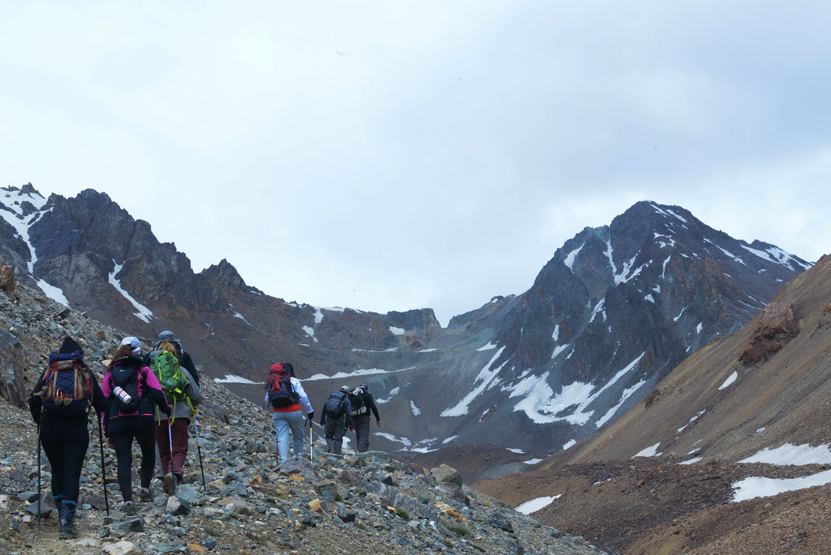 Impresionantes vistas en el trayecto del Cruce de los Andes (Ph Andrómeda agencia)