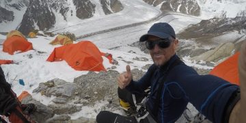 MINGOTE SE PREPARA EN OJOS DEL SALADO PARA SU RECORD EN HIMALAYA