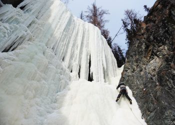 Siberia, escalada en hielo en la frontera lejana