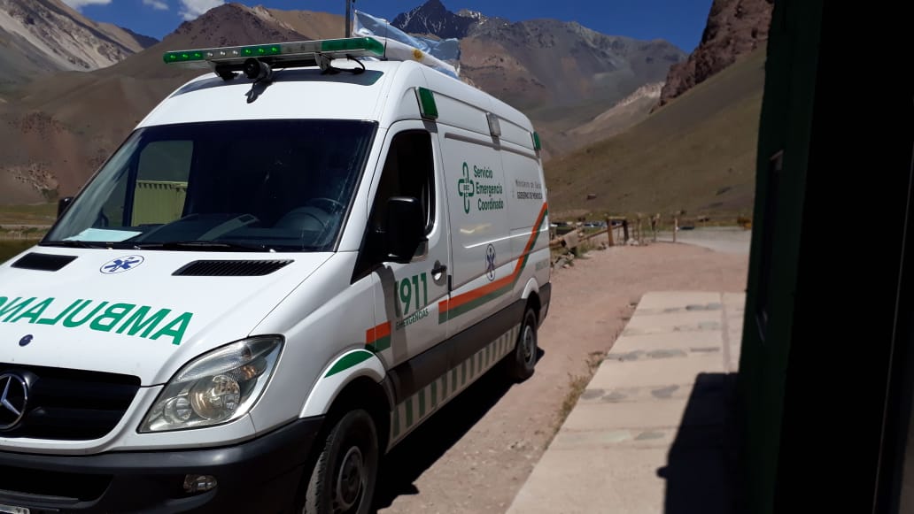 La ambulancia del Servicio Coordinado trasladó al paciente desde Aconcagua.