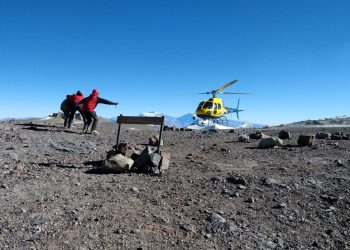 Rescatan a un japonés.