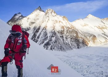 Alex Txikón en el K2 invernal.