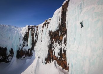 Cascadas de hielo. Ph: Archivo Federación de Montañismo de Tomsk.