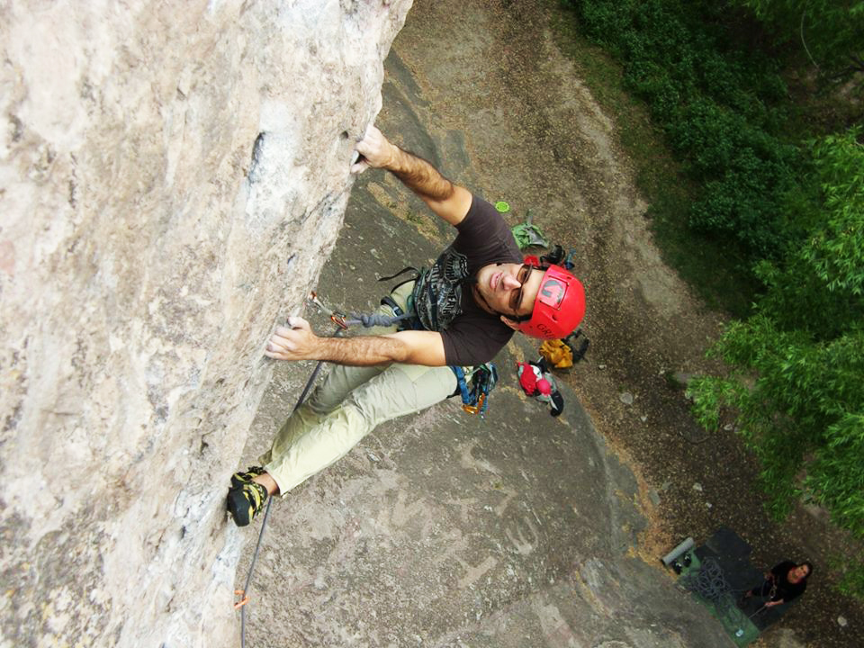 La escalada en roca es una de las pasiones de Niko.