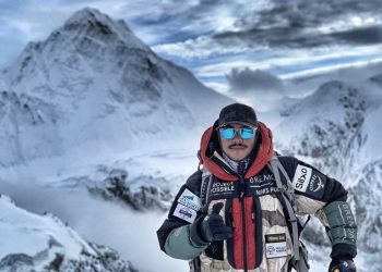 Nims ascendió Cho Oyu y está a 2 pasos de su objetivo