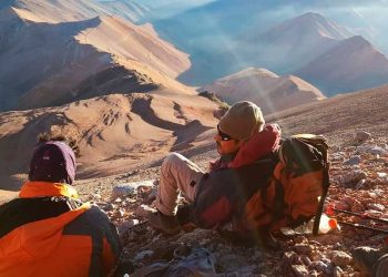 Preparan ascenso a la cumbre más alta de las Sierras del Famatina