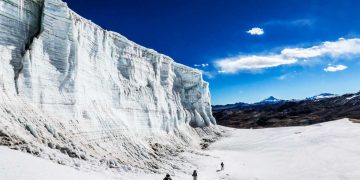 Glaciares en peligro como Quelccaya, el cuerpo de hielo tropical más grande del mundo. Ph Stéphane Vallin