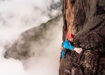 Leo Houlding haciendo lo que más sabe, en el monte Roraima