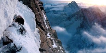 Everest en cuarentena: sherpas proponen bajar basura y cadáveres