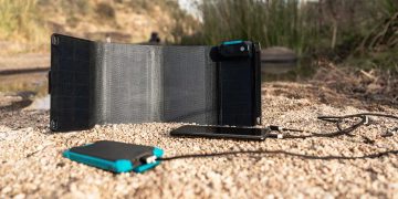 Box Synergy lanza en EE. UU. su cargador portátil smart a prueba de todo