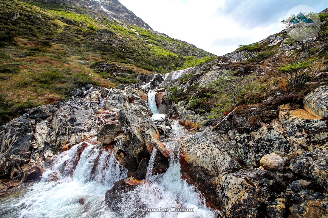 Cascada Beban, en cercanías de Ushuaia, Tierra del Fuego. Autor: Jonatan Mamaní. Conocer Ushuaia