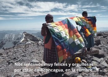 Por unos días se puede ver la película de las Cholitas en el Aconcagua
