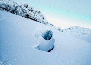En Ushuaia advierten sobre presencia de grietas en el glaciar Martial