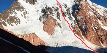 Una cordada abre nueva vía en la pared Sureste del Negro Pabellón