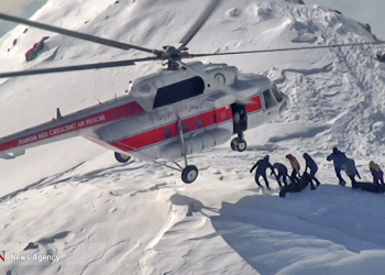Avalanchas sepultan a 12 montañistas en los Elburz de Irán