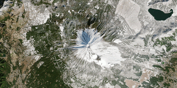 El monte Fuji, ícono del Japón, se queda sin nieve