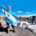 La andinista que asciende las montañas sagradas de Argentina