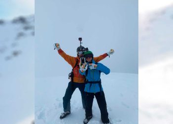 Cruzaron los Pirineos para alertar sobre energía y cambio climático