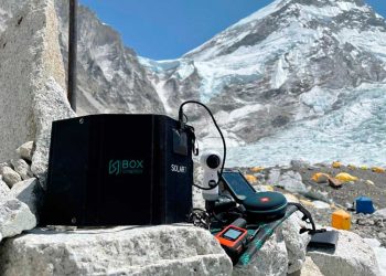 Influencers y guías testearon el cargador SOLAR-7 por Argentina y el mundo