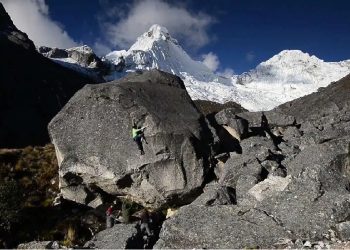 Presentan en Perú el premio Piedra de Oro 2022
