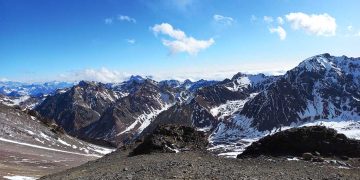 La montaña simple, pura y en silencio