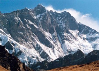A 67 años del histórico primer ascenso al monte Lhotse