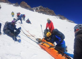 Médicos de montaña, vocación y desafío en la altura de Aconcagua