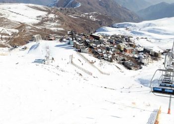 Chile: persiste la búsqueda del esquiador desaparecido en La Parva