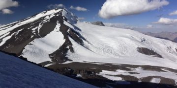Divisan tres cuerpos en el cerro Marmolejo