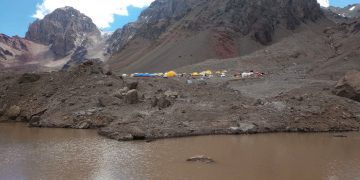 Cierran uno de los accesos a Aconcagua por peligro de aludes