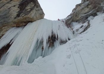 Españoles y franceses exploraron cascadas de hielo en el Karakorum pakistaní
