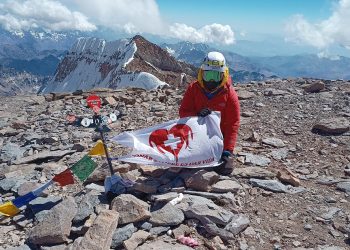 En la cumbre del Aconcagua por la donación de sangre