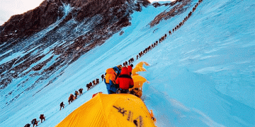 Everest 2024: La hoguera de las vanidades