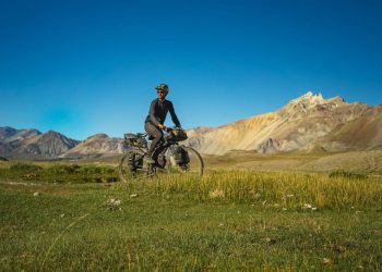 Gonzalo Zamorano: el argentino que explora el mundo en dos ruedas