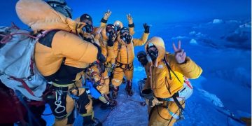 El Everest en 5 días: ¿avance científico o atajo polémico?