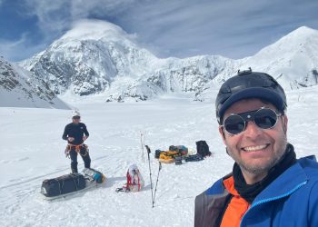 Ascenso relámpago a la montaña más gélida de América del Norte