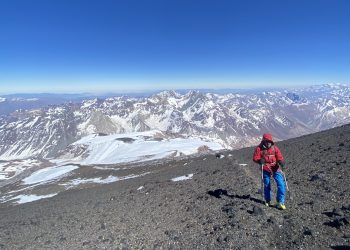 Nuevo ascenso al Marmolejo, entre la historia y la memoria