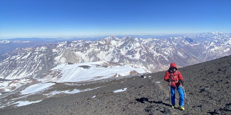 Nuevo ascenso al Marmolejo, entre la historia y la memoria