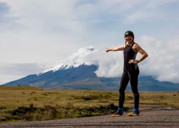 Doble récord en Chimborazo y Cotopaxi: Erin Ton voló en Ecuador
